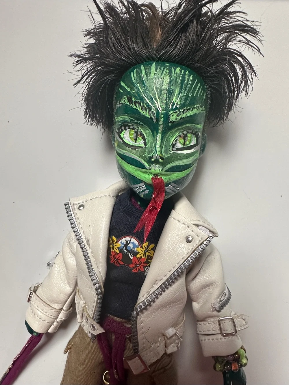 Green Face Monster Doll with White Jacket and Tan Shorts / THRILLER - Picture 2 of 5